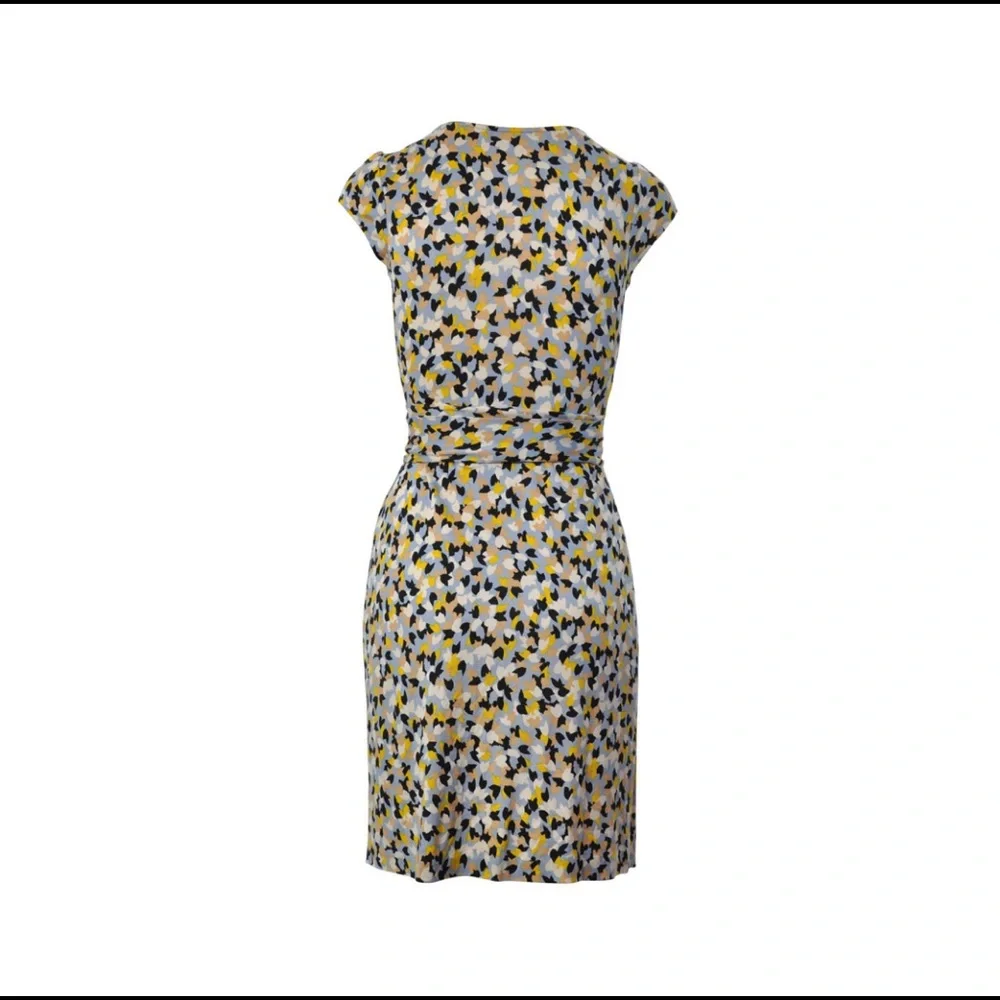 Diane von Furstenberg 100% Silk Kye Wrap Dress - Size 8 - Picture 2 of 8